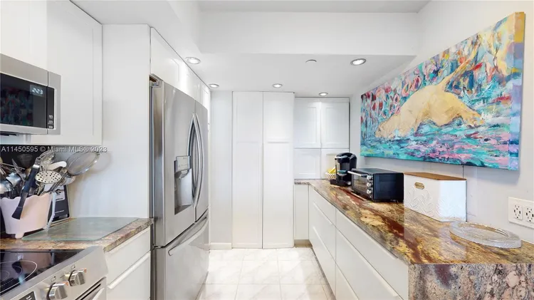 Champlain Towers East #11E image #15