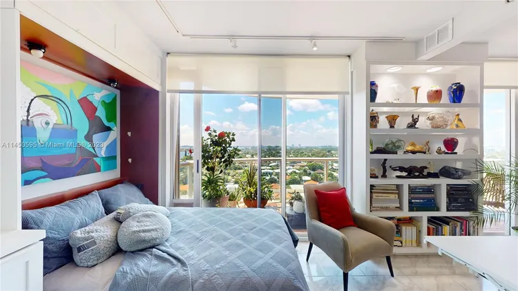 Champlain Towers East #11E image #17