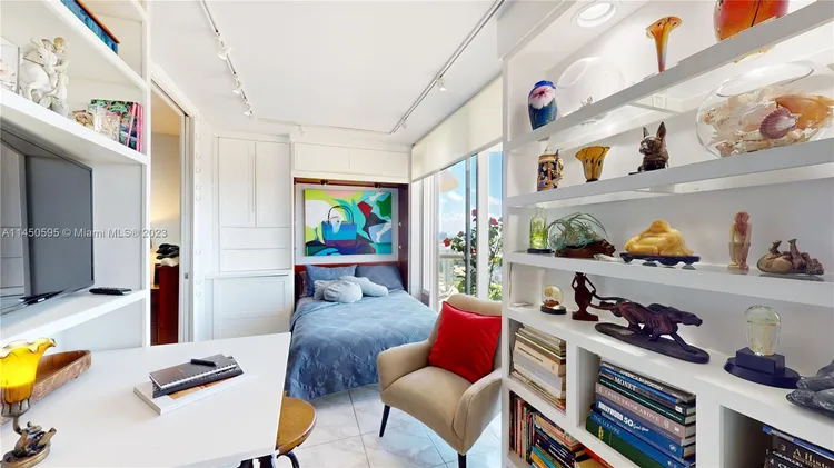 Champlain Towers East #11E image #20