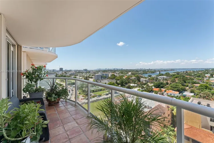 Champlain Towers East #11E image #33