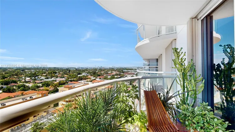 Champlain Towers East #11E image #34