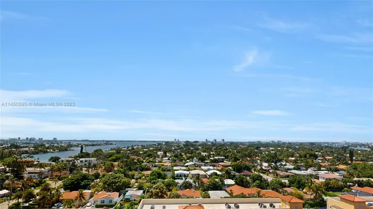 Champlain Towers East #11E image #37