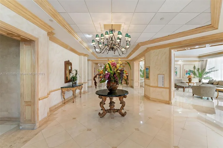 Champlain Towers East #11E image #47