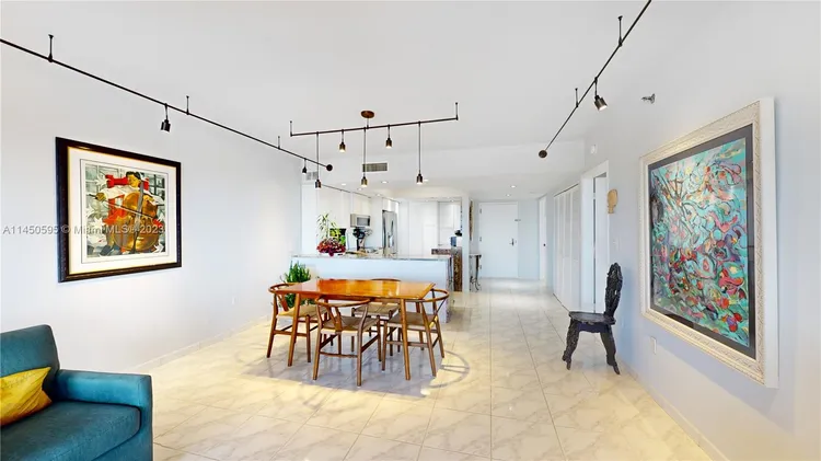 Champlain Towers East #11E image #9