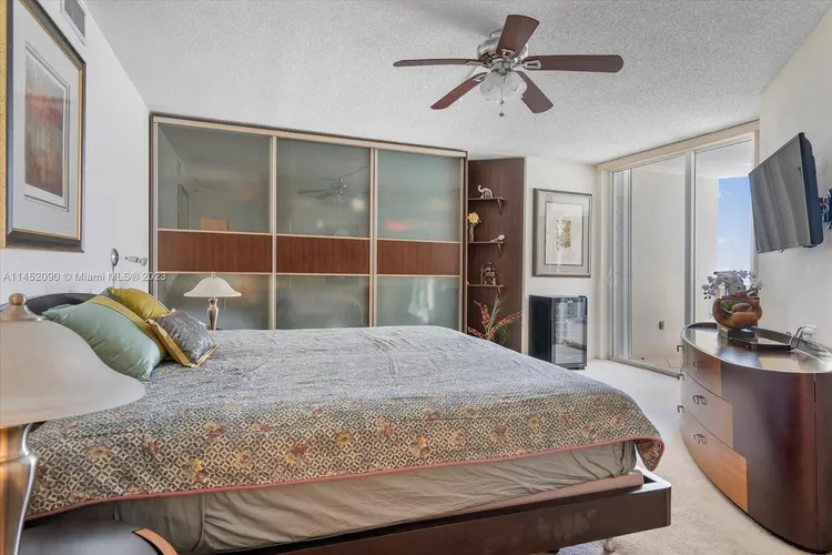 Mirage #9J image #16