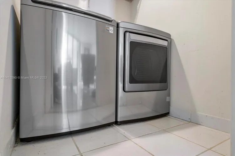 Mirage #9J image #31