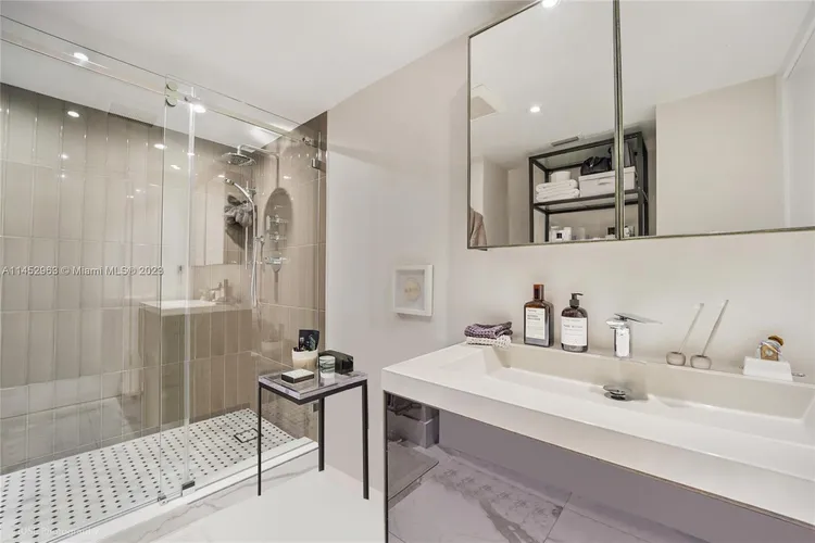 Atlantis on Brickell #302 image #14