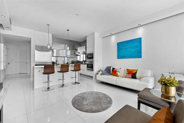 Paramount Bay #3305 image #10