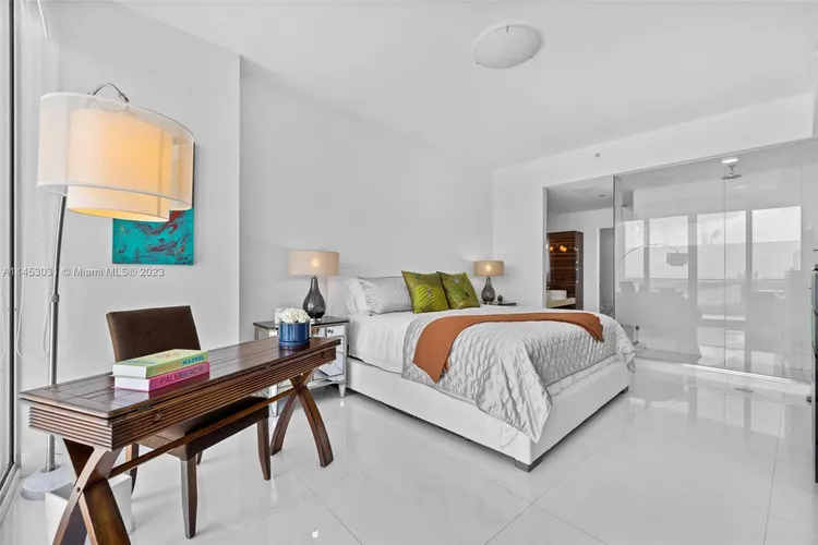 Paramount Bay #3305 image #17