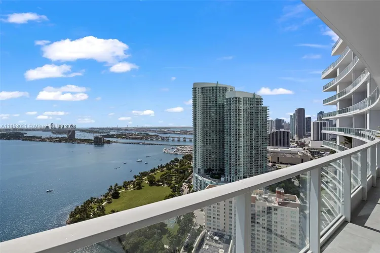 Paramount Bay #3305 image #27