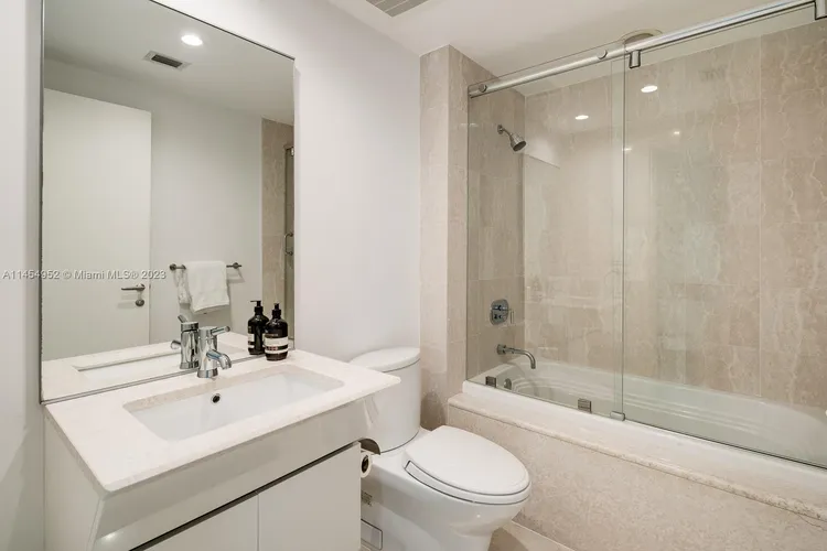 Grovenor House #1105 image #11