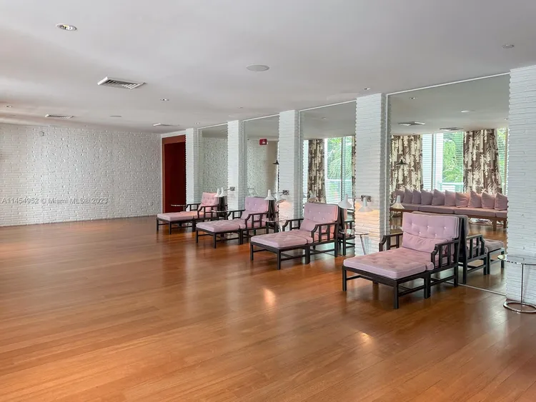 Grovenor House #1105 image #27