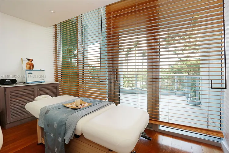 Grovenor House #1105 image #31