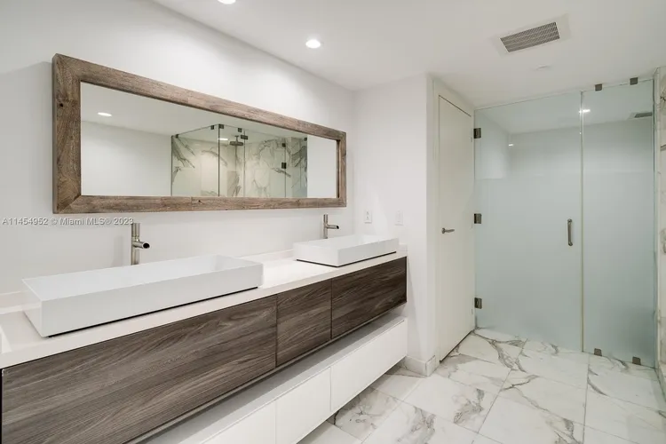 Grovenor House #1105 image #7