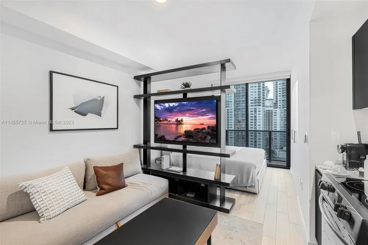 The Elser Hotel & Residences #1612 image #6