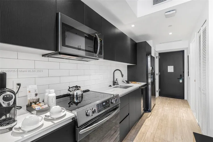 The Elser Hotel & Residences #1612 image #8