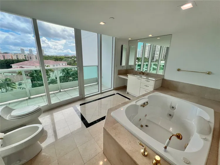 Porto Vita South Tower #702 image #31