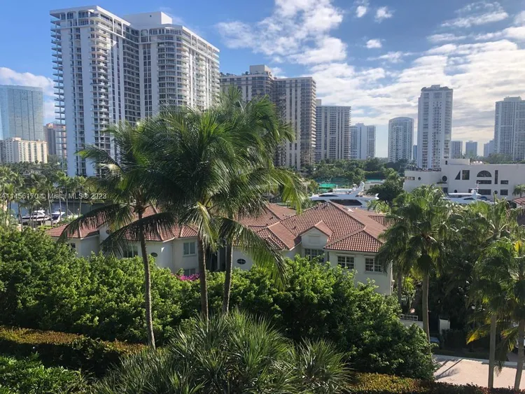 Porto Vita South Tower #702 image #6