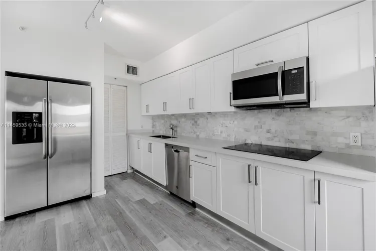 Lofts On Brickell #104 image #10