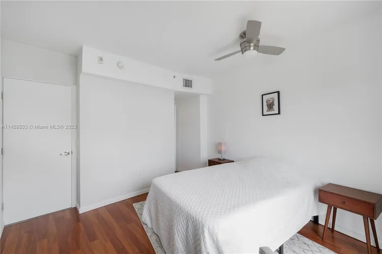 Lofts On Brickell #104 image #18