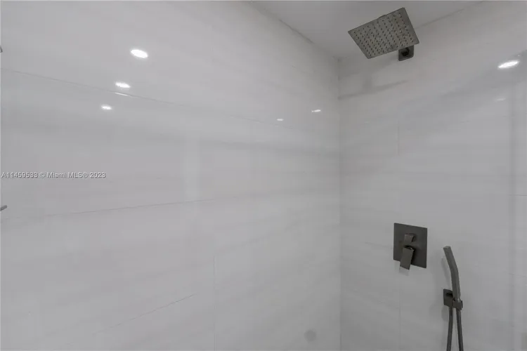 Lofts On Brickell #104 image #21