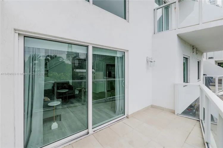 Lofts On Brickell #104 image #32