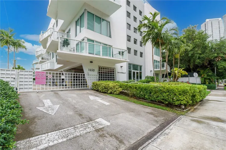 Lofts On Brickell #104 image #36