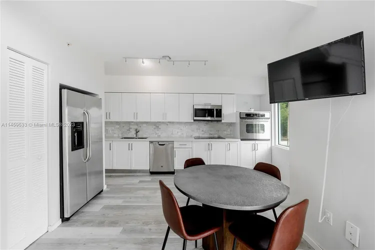 Lofts On Brickell #104 image #6