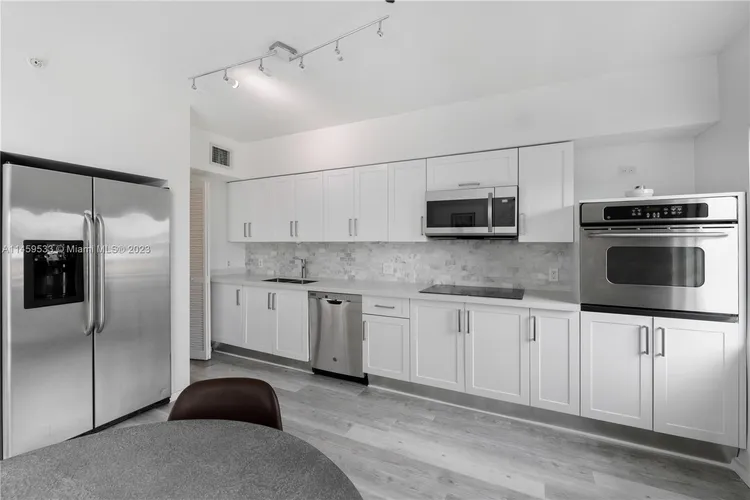 Lofts On Brickell #104 image #9