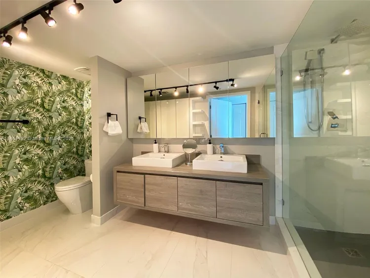 400 Sunny Isles #119 image #16