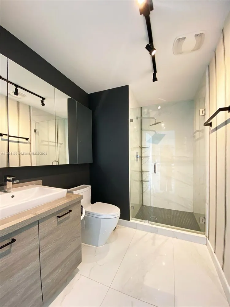 400 Sunny Isles #119 image #17