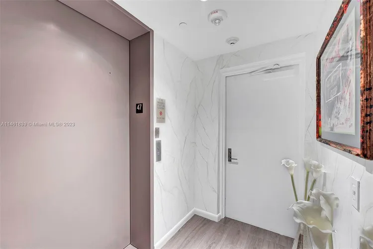 One Paraiso #4703 image #22