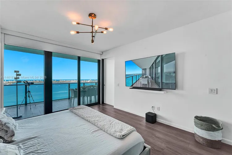 One Paraiso #4703 image #27