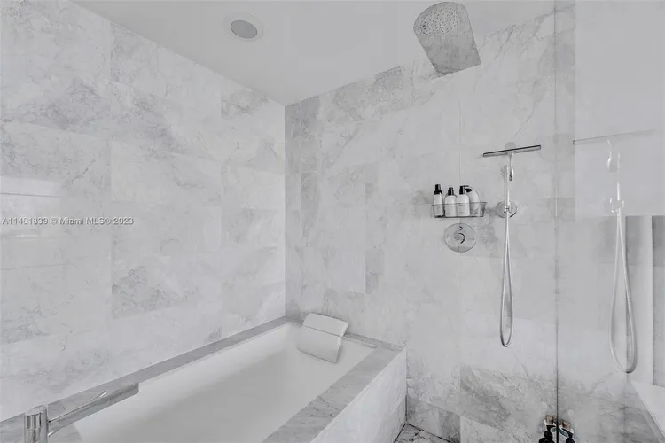 One Paraiso #4703 image #29