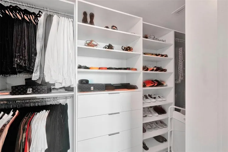 One Paraiso #4703 image #30