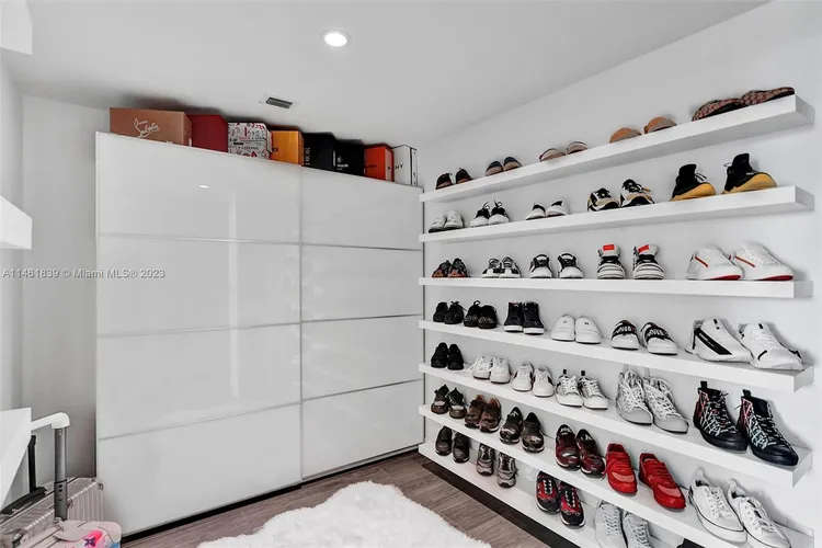 One Paraiso #4703 image #33