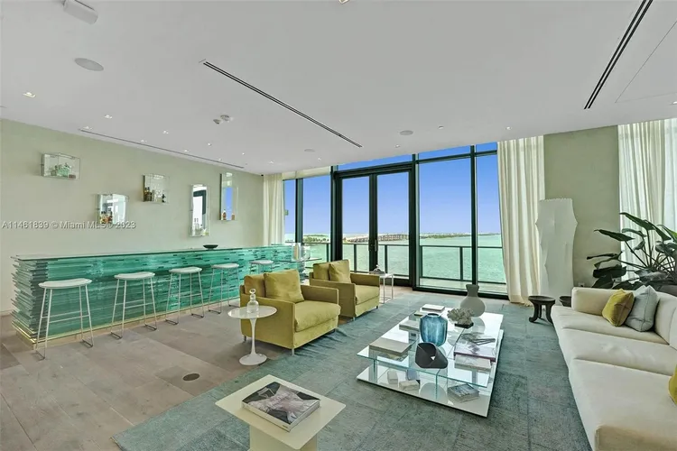 One Paraiso #4703 image #54