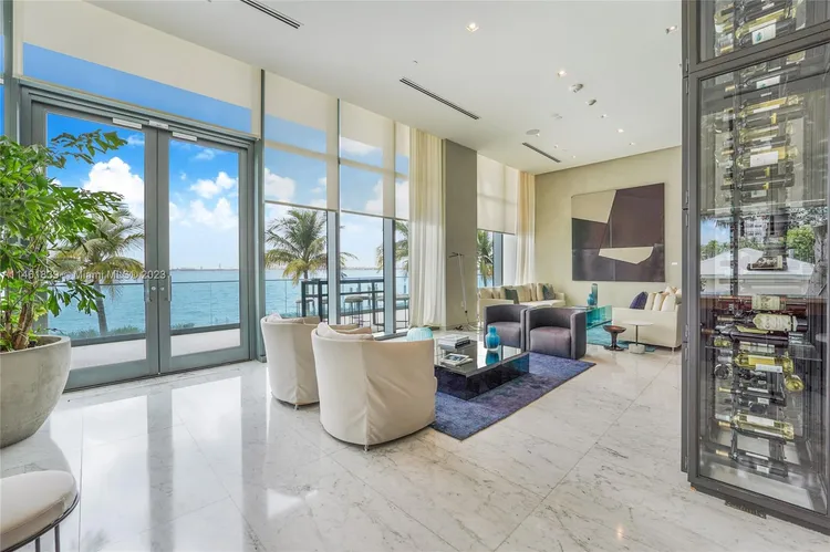 One Paraiso #4703 image #65