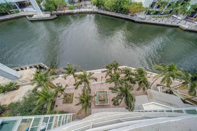 Brickell on the River North #1001 image #10