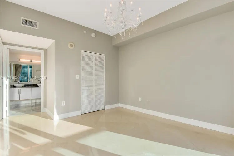 Brickell on the River North #1001 image #13