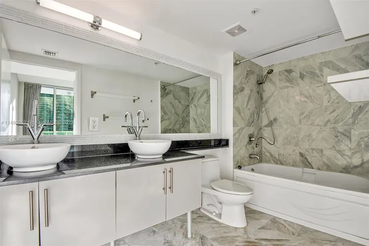 Brickell on the River North #1001 image #14