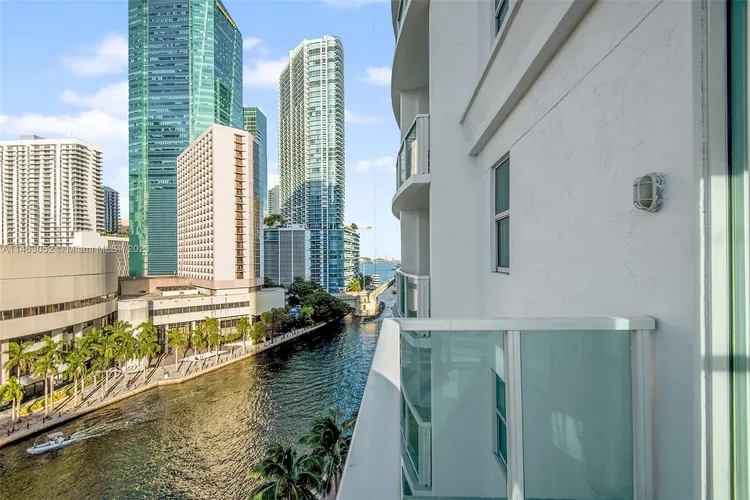 Brickell on the River North #1001 image #21