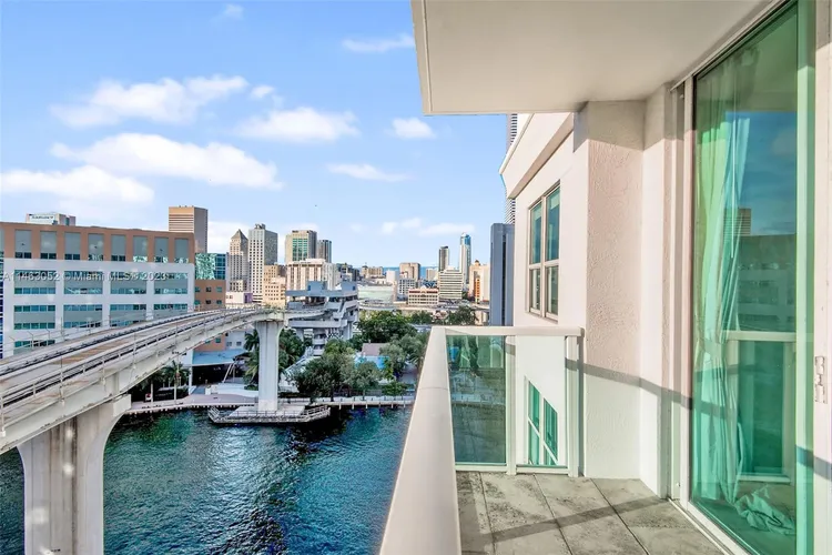 Brickell on the River North #1001 image #24