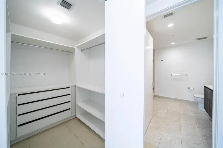 Aria on the Bay #4407 image #22