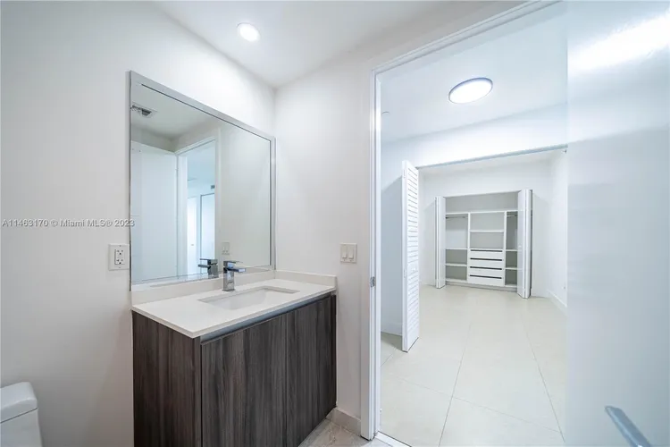 Aria on the Bay #4407 image #8