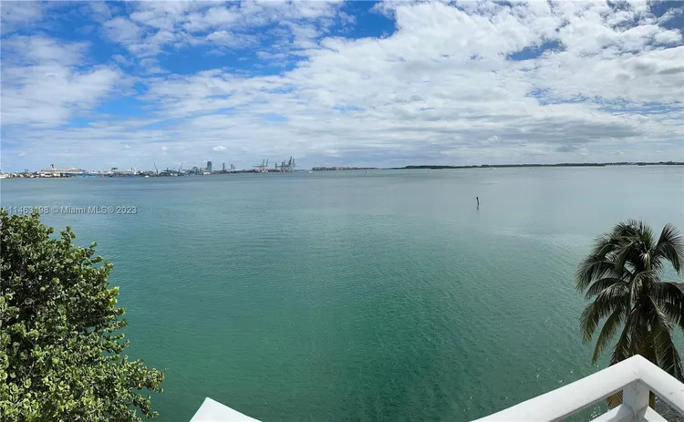 Isola #515 image #15