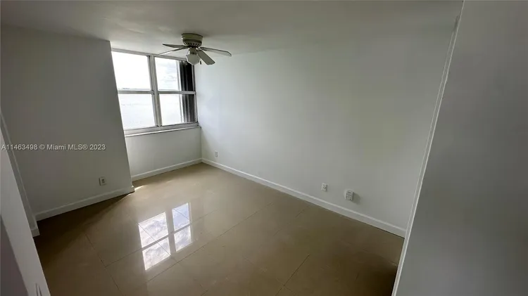 Isola #515 image #16