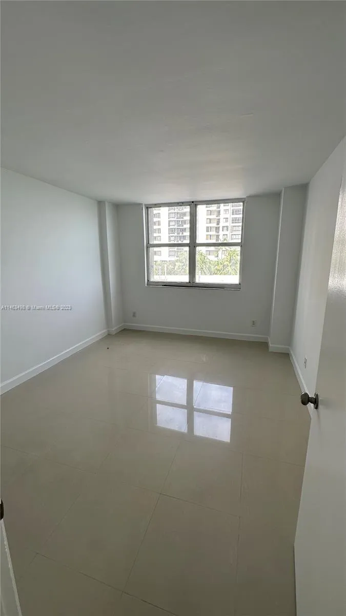 Isola #515 image #19