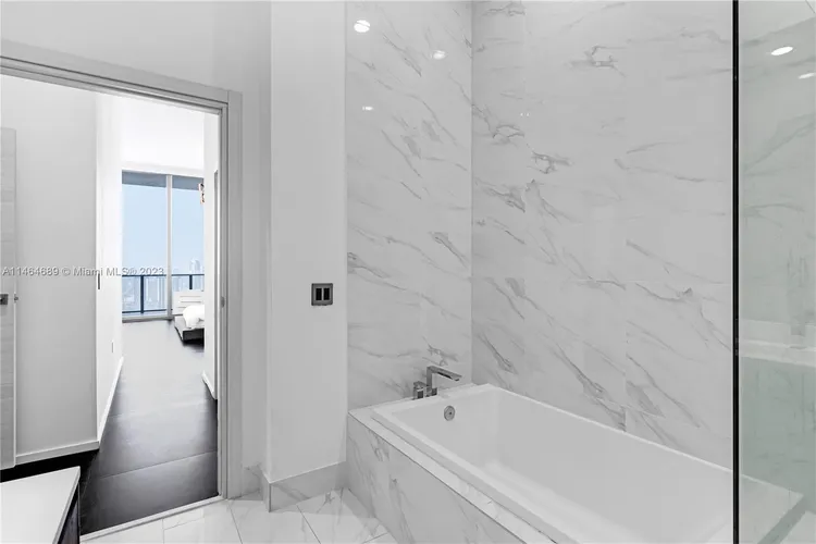 SLS Lux Brickell #PH5704 image #22