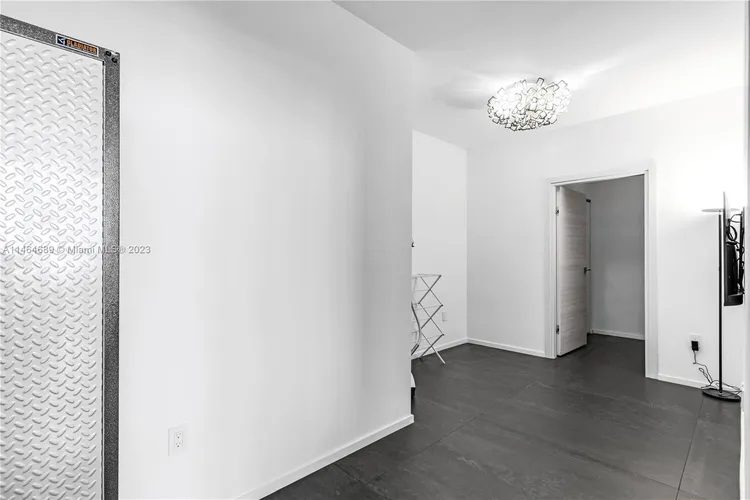 SLS Lux Brickell #PH5704 image #29